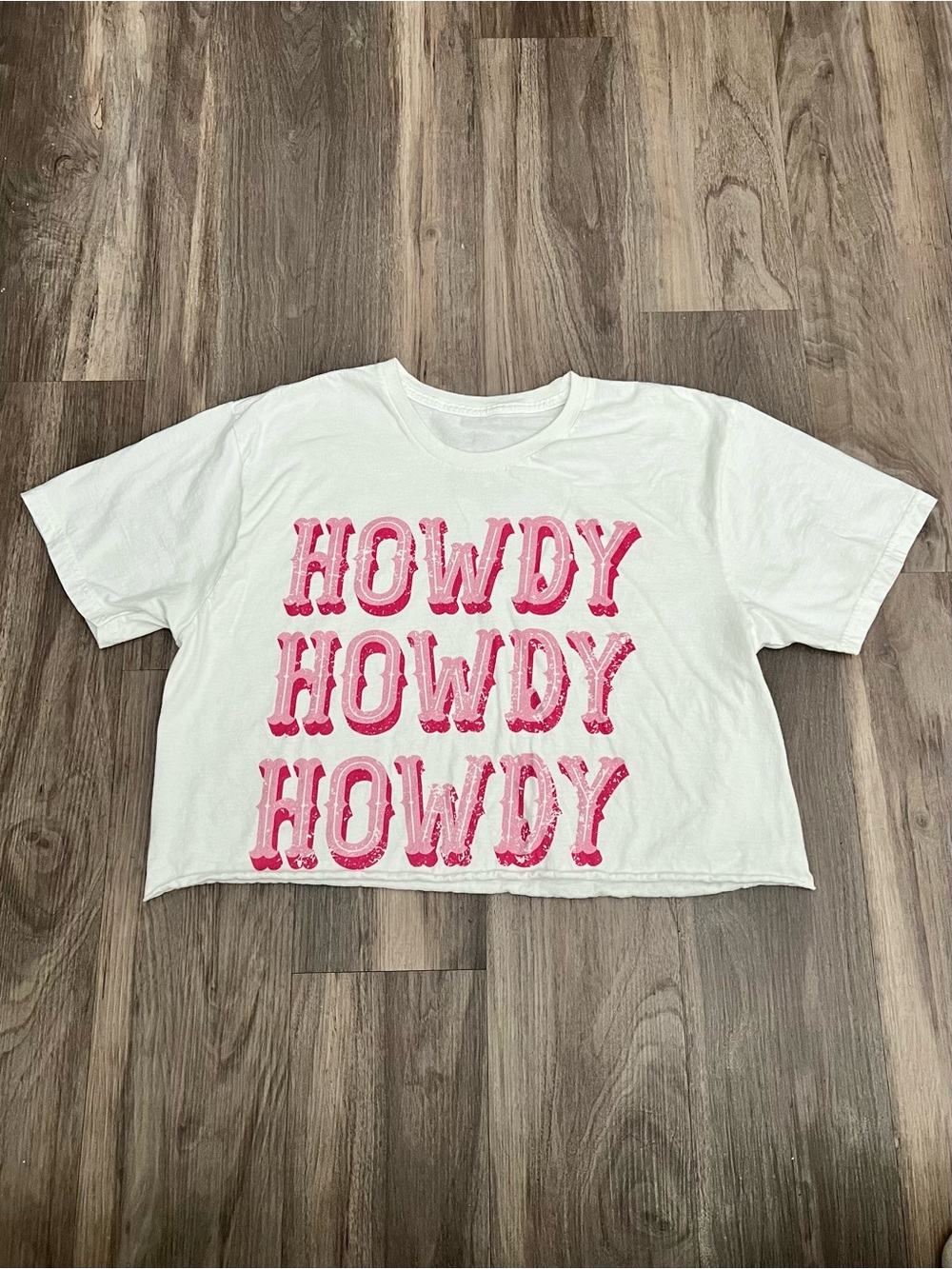 Howdy, Cowboy western cropped basic tee | size Large